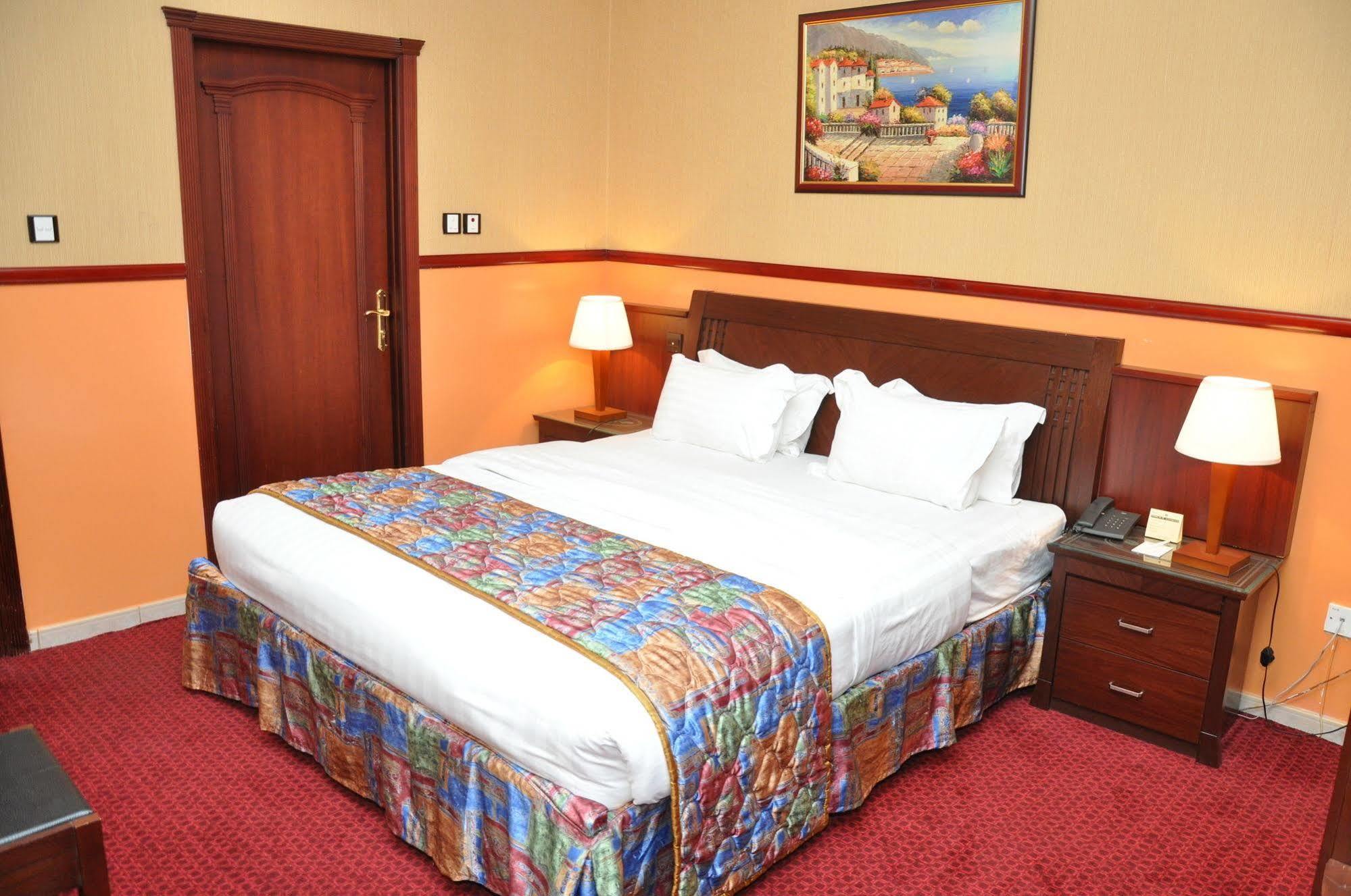 Benta Grand Hotel Llc Dubai Eksteriør bilde